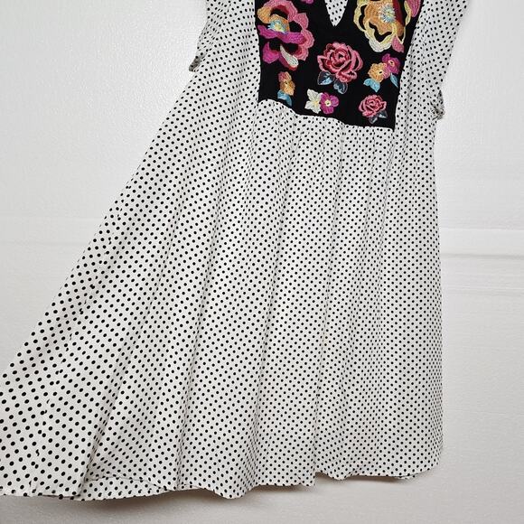 Savanna Jane Size M Shift Mini Dress Polka Dot Embroidered Floral Sleeveless - Picture 13 of 13